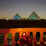 Jumeirah Jacuzzi Pyramids View Inn
