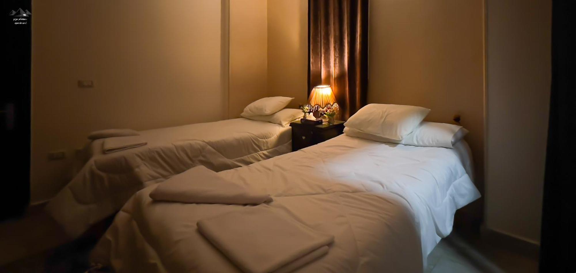 Jumeirah Jacuzzi Pyramids View Inn Apartment